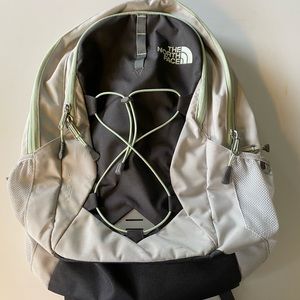 MUST GO ⚡️ Women’s North Face Backpack